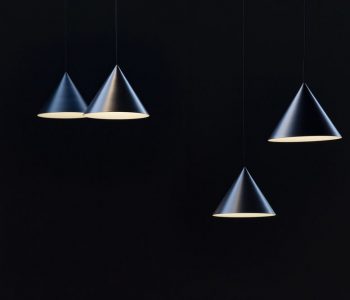 Ta in tidlös design i hemmet med en Louis Poulsen lampa